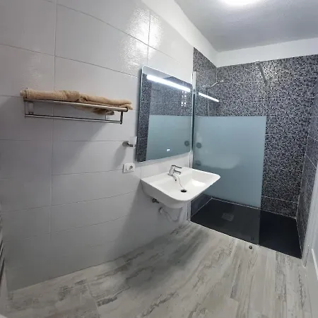 Summerland Sunset * לוס כריסטיאנוס